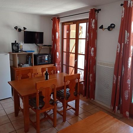 Agreable Appartement Avec Balcon Dans Residence Calme 코트레 외부 사진