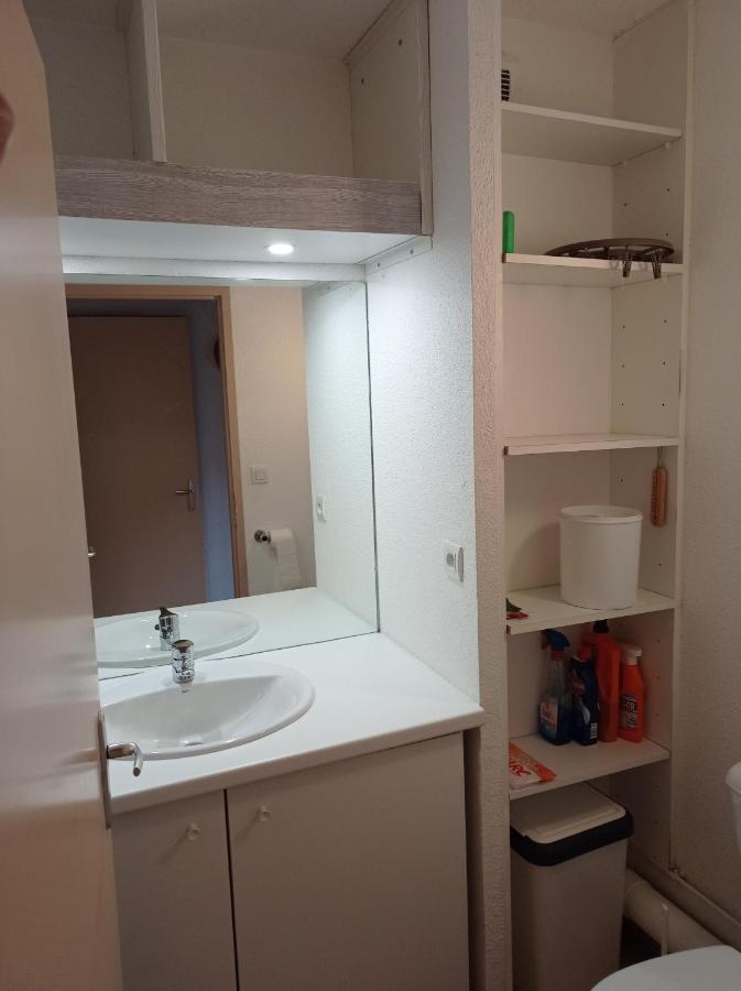 Agreable Appartement Avec Balcon Dans Residence Calme 코트레 외부 사진